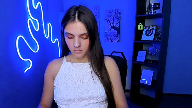 lisa dark  online show from 5, 6, 2026