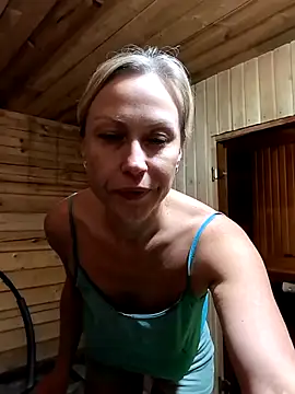 Elle Milfa online show from 9, 6, 2026