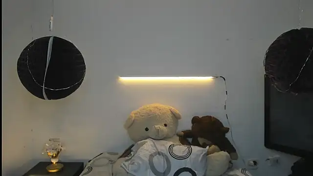 darwinandbrayann online show from 10, 3, 2026