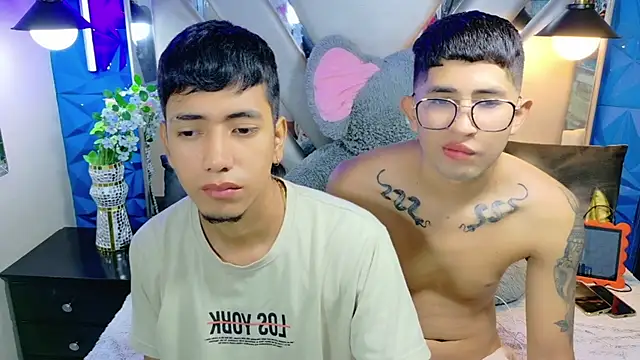 Snapshot of darwinandbrayann chatting on 21, 12, 2025 darwinandbrayann online show from 21, 12, 2025