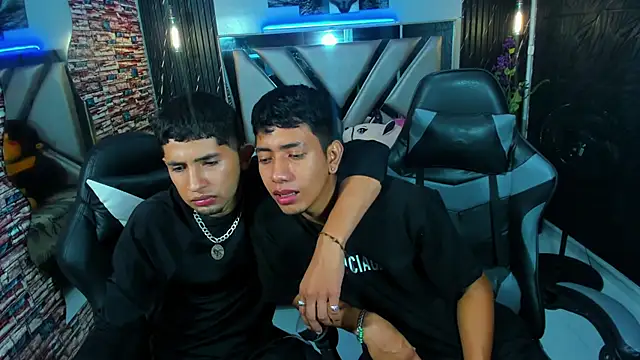 Snapshot of darwinandbrayann chatting on 5, 12, 2025 darwinandbrayann online show from 5, 12, 2025