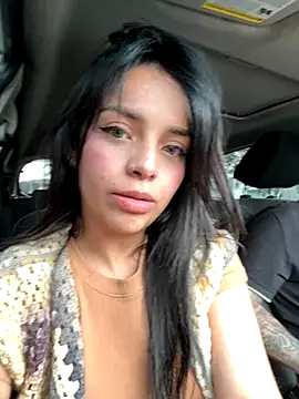 Snapshot of MailynAndNick chatting on 4, 11, 2025 MailynAndNick online show from 4, 11, 2025