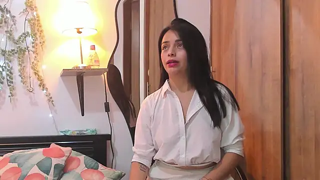 Snapshot of MailynAndNick chatting on 1, 11, 2025 MailynAndNick online show from 1, 11, 2025