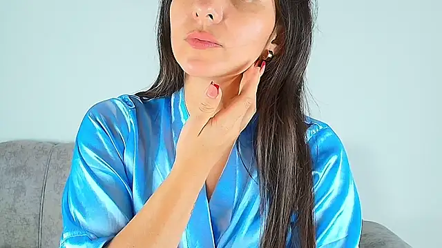 alana pink95 online show from 7, 11, 2025