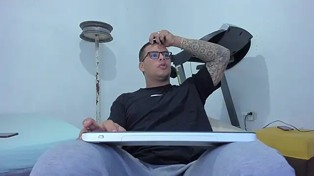 LucassFoster online show from 13, 11, 2025