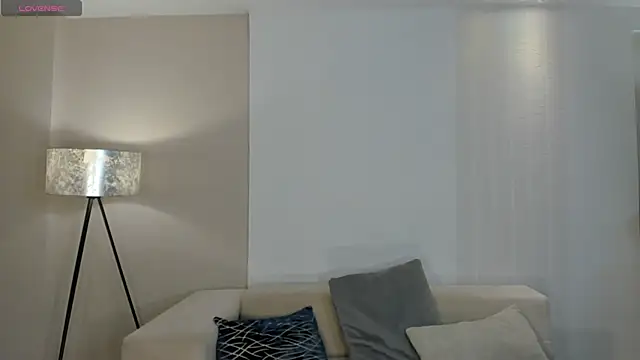 BellaConnorX online show from 28, 2, 2026