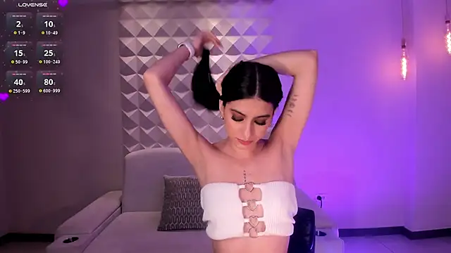 BellaConnorX online show from 10, 4, 2026