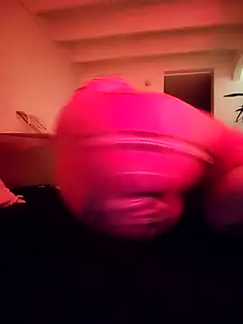 NikkSantini online show from 23, 11, 2025