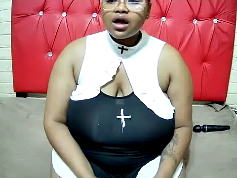 MilkMeDownBBY online show from 7, 11, 2025