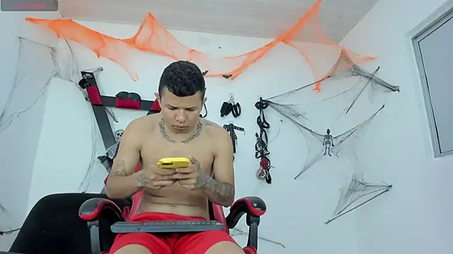 Steven19 LatinBoy online show from 31, 10, 2025