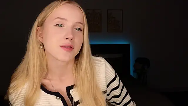 Snapshot of adele_armass chatting on 29, 6, 2026 adele armass online show from 29, 6, 2026