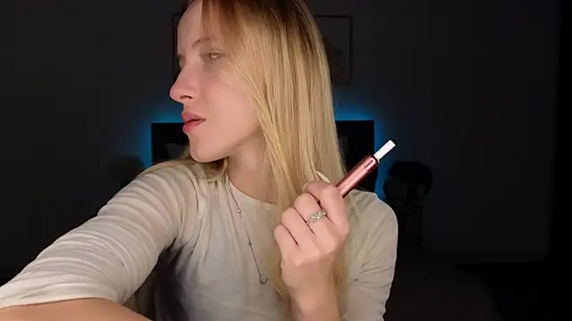 Snapshot of adele_armass chatting on 9, 7, 2026 adele armass online show from 9, 7, 2026