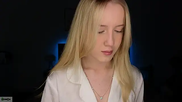 Snapshot of adele_armass chatting on 5, 2, 2026 adele armass online show from 5, 2, 2026