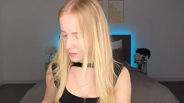 Snapshot of adele_armass chatting on 8, 7, 2026 adele armass online show from 8, 7, 2026