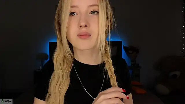 Snapshot of adele_armass chatting on 15, 2, 2026 adele armass online show from 15, 2, 2026