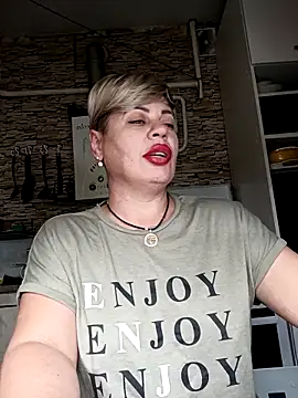 Snapshot of MilkySky chatting on 8, 11, 2025 MilkySky online show from 8, 11, 2025