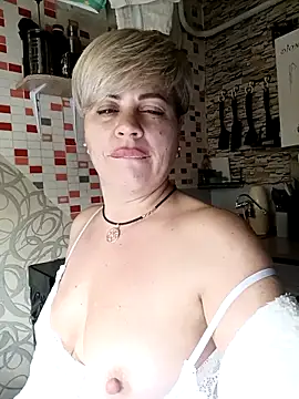 Snapshot of MilkySky chatting on 30, 11, 2025 MilkySky online show from 30, 11, 2025