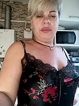 Snapshot of MilkySky chatting on 12, 11, 2025 MilkySky online show from 12, 11, 2025