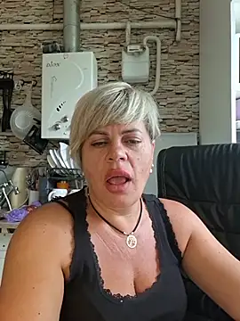 Snapshot of MilkySky chatting on 9, 7, 2026 MilkySky online show from 9, 7, 2026