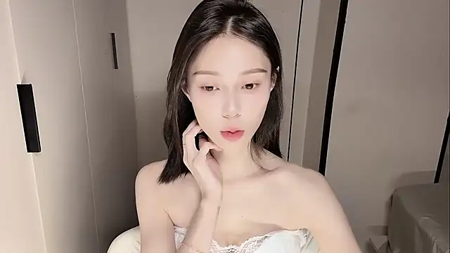 Snapshot of yuyu-33 chatting on 19, 11, 2025 yuyu-33 online show from 19, 11, 2025