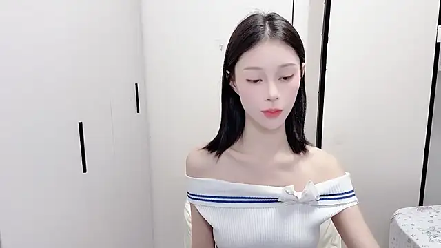 Snapshot of yuyu-33 chatting on 30, 10, 2025 yuyu-33 online show from 30, 10, 2025