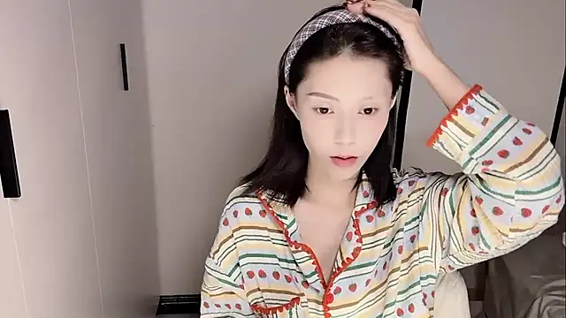 Snapshot of yuyu-33 chatting on 20, 11, 2025 yuyu-33 online show from 20, 11, 2025