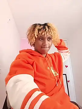 EvonyFoxxx online show from 19, 4, 2026