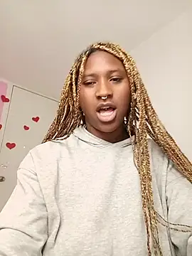 EvonyFoxxx online show from 4, 3, 2026