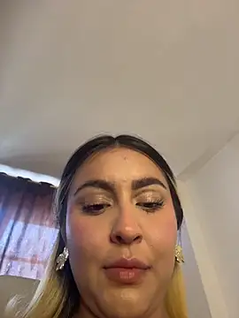 Elina Hills online show from 8, 5, 2026