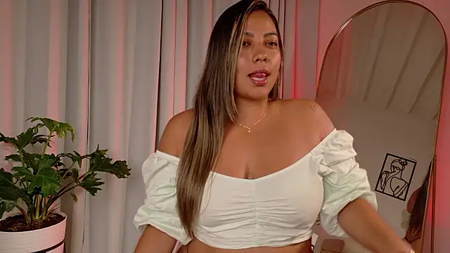 Zara Nova online show from 11, 2, 2026