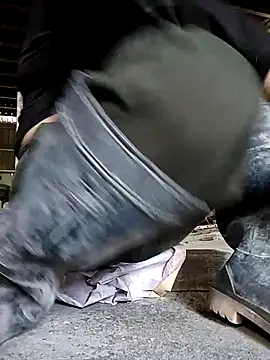 Drizzle-Rian online show from 17, 12, 2025