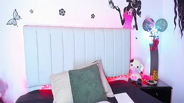 melani ferraraa  online show from 7, 3, 2026