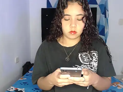 zoelittle3 online show from 7, 11, 2025