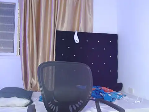 zoelittle3 online show from 25, 11, 2025