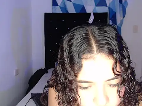 zoelittle3 online show from 11, 11, 2025