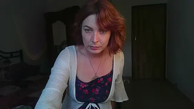 Alice honey  online show from 18, 12, 2025