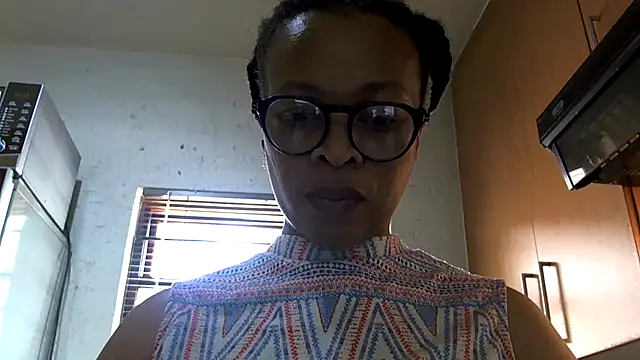 NewBeginnings8 online show from 29, 11, 2025