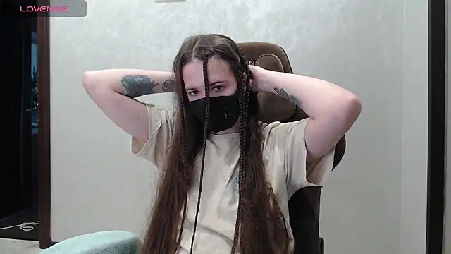 ZlatoslavaLo online show from 4, 12, 2025