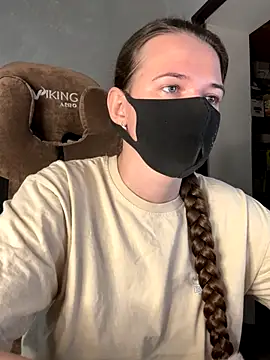 ZlatoslavaLo online show from 19, 11, 2025