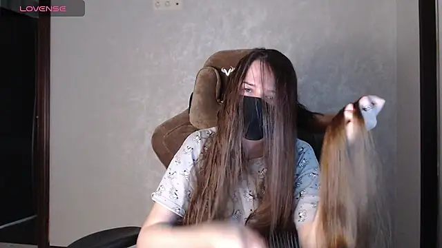 ZlatoslavaLo online show from 28, 11, 2025