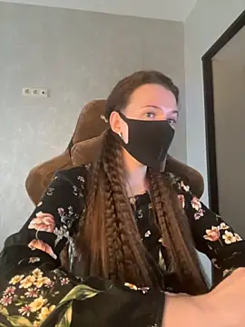 ZlatoslavaLo online show from 11, 11, 2025