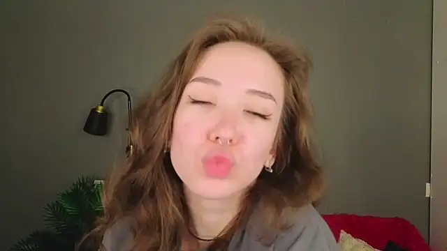 tinyanie online show from 5, 3, 2026