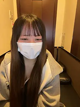 Snapshot of emiri_da_nyan chatting on 3, 11, 2025 emiri da nyan online show from 3, 11, 2025