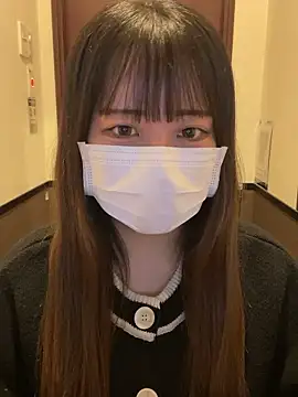 Snapshot of emiri_da_nyan chatting on 17, 11, 2025 emiri da nyan online show from 17, 11, 2025