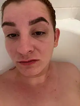 Snapshot of MOLO-ko chatting on 27, 11, 2025 MOLO-ko online show from 27, 11, 2025