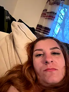 Snapshot of MOLO-ko chatting on 2, 12, 2025 MOLO-ko online show from 2, 12, 2025