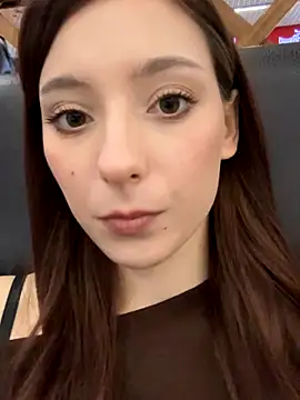 LilluKatten online show from 6, 11, 2025