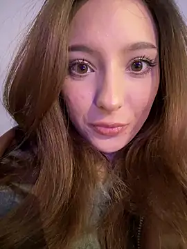 LilluKatten online show from 2, 4, 2026