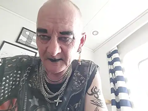 Snapshot of NahkaSami chatting on 19, 6, 2026 NahkaSami online show from 19, 6, 2026