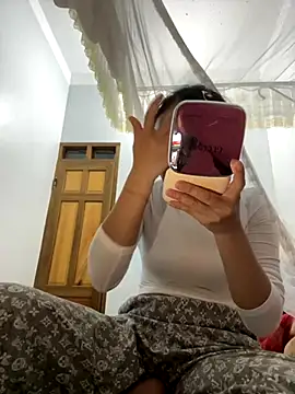 Snapshot of Amino-Suca chatting on 17, 11, 2025 Amino-Suca online show from 17, 11, 2025